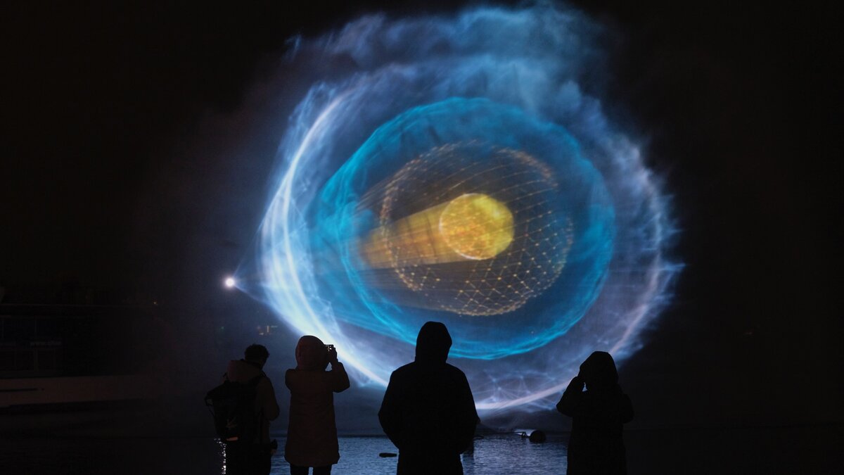 Kunst von Anastasia Isachsen am Matthias-Luchsinger-Platz: Seit Ewigkeiten wird der Kreis als Symbol des unendlichen Lebens und des Gleichgewichts verehrt. (Bild Emanuel Ammon)